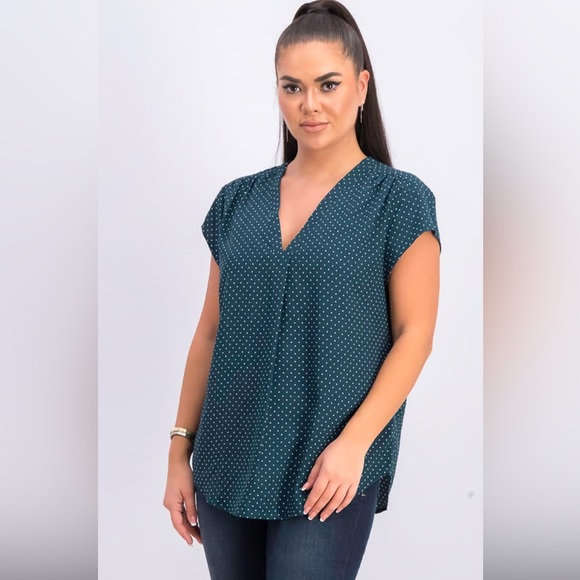 Fun2Fun Green Polka Dot Women's Top Size M - Picture 1 of 4